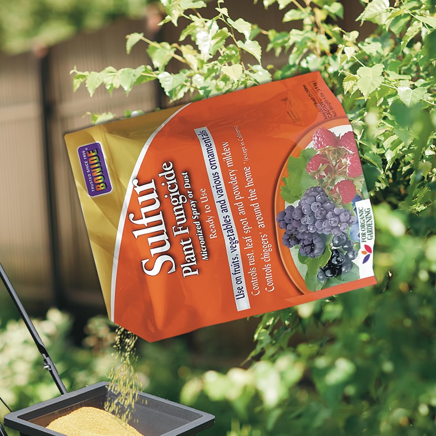 Bonide Sulfur Plant Fungicide 4 lb Ready-to-Use Micronized Spray or Dust for Organic Gardening I290368