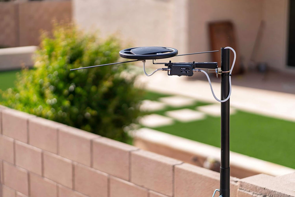 Channel Master Omni+ Omnidirectional Outdoor TV Antenna with Mounting Bracket, 50 Mile Range H950