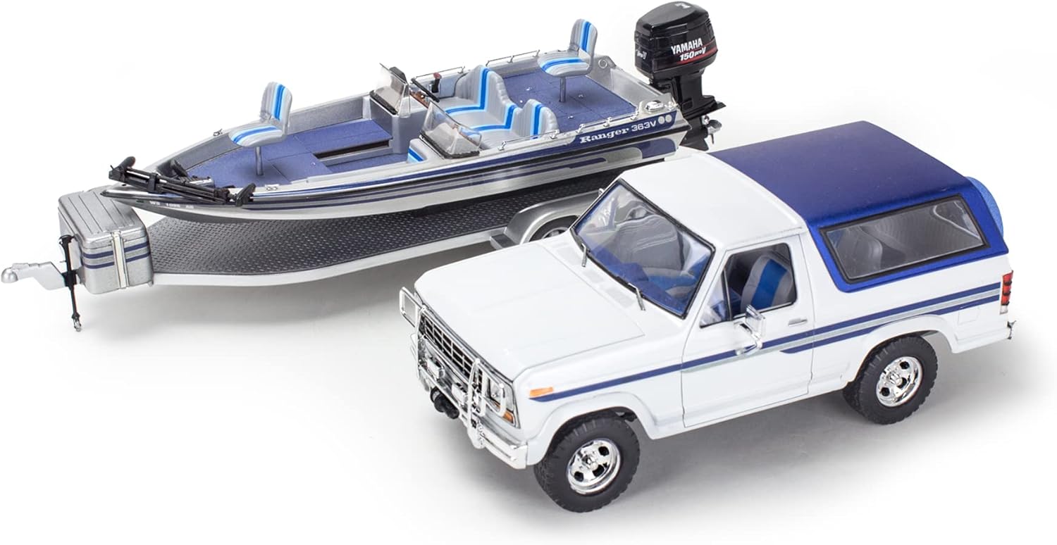 Revell 17242 '80 Ford Bronco w/Bass Boat & Trailer 1:24 Scale Model Kit G816236