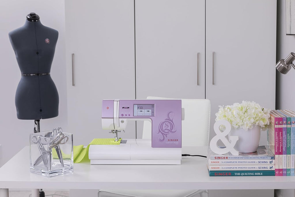 Singer Quantum Stylist 9985 Computerized Portable Sewing Machine N434