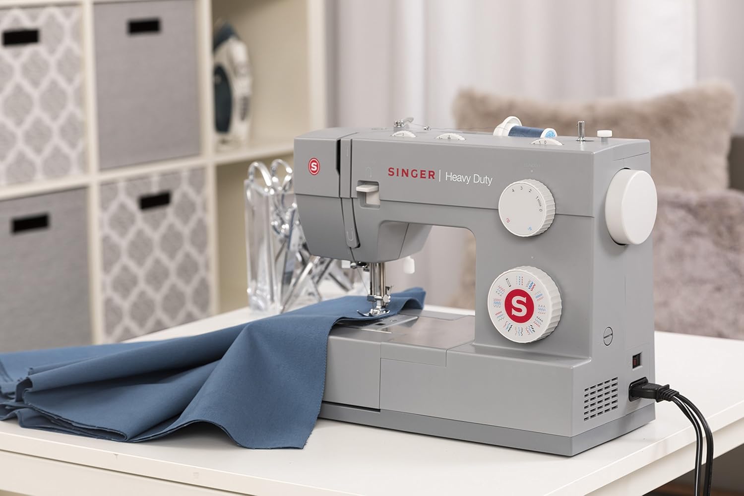 SINGER 4432 Heavy Duty Sewing Machine with Metal Frame and Stainless Steel Bedplate Y3982
