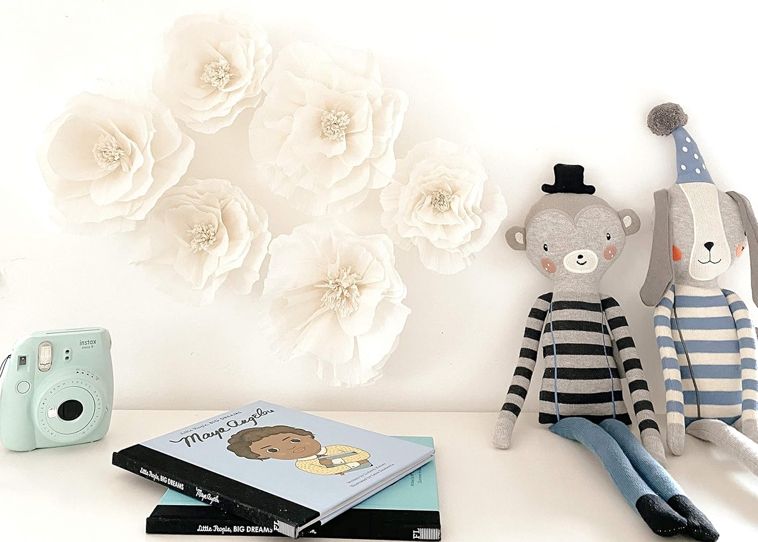 INNOBOUTIQUE Large 3D Paper Flower Wall Decor (6Pcs) X676357