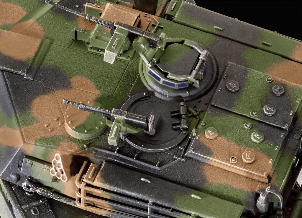 Revell 03346 M1A2 Abrams Tank 1:72 Scale Model Kit Z518