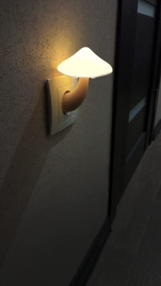 AUSAYE 4 Pack Plug in Mushroom LED Night Light for Bedroom R30736