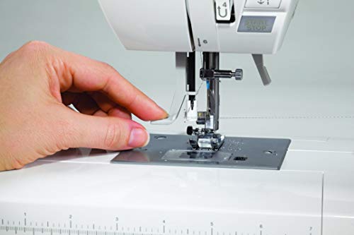 SINGER Quantum Stylist 9960 Sewing Machine (Renewed) D3879
