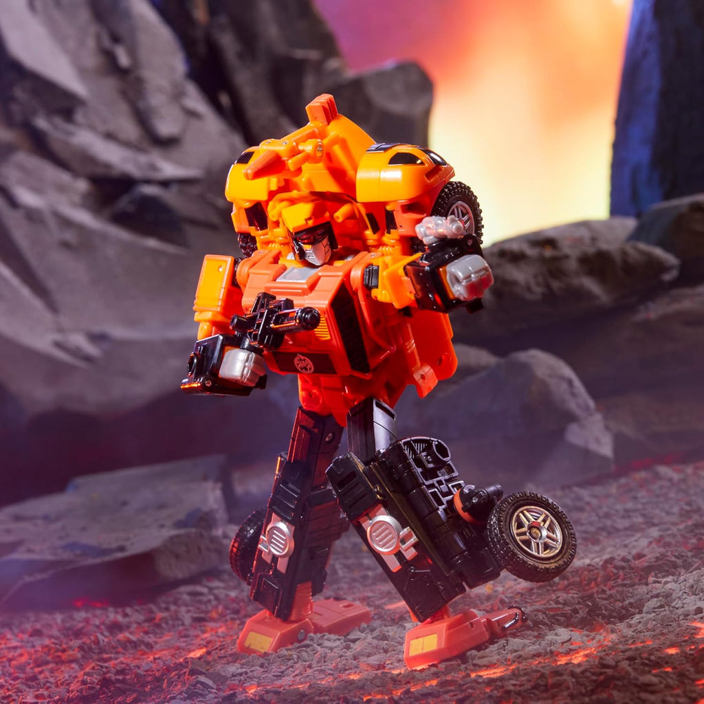 Transformers Legacy United Leader Class G1 Triple Changer Sandstorm 7.5-inch Action Figure C6141