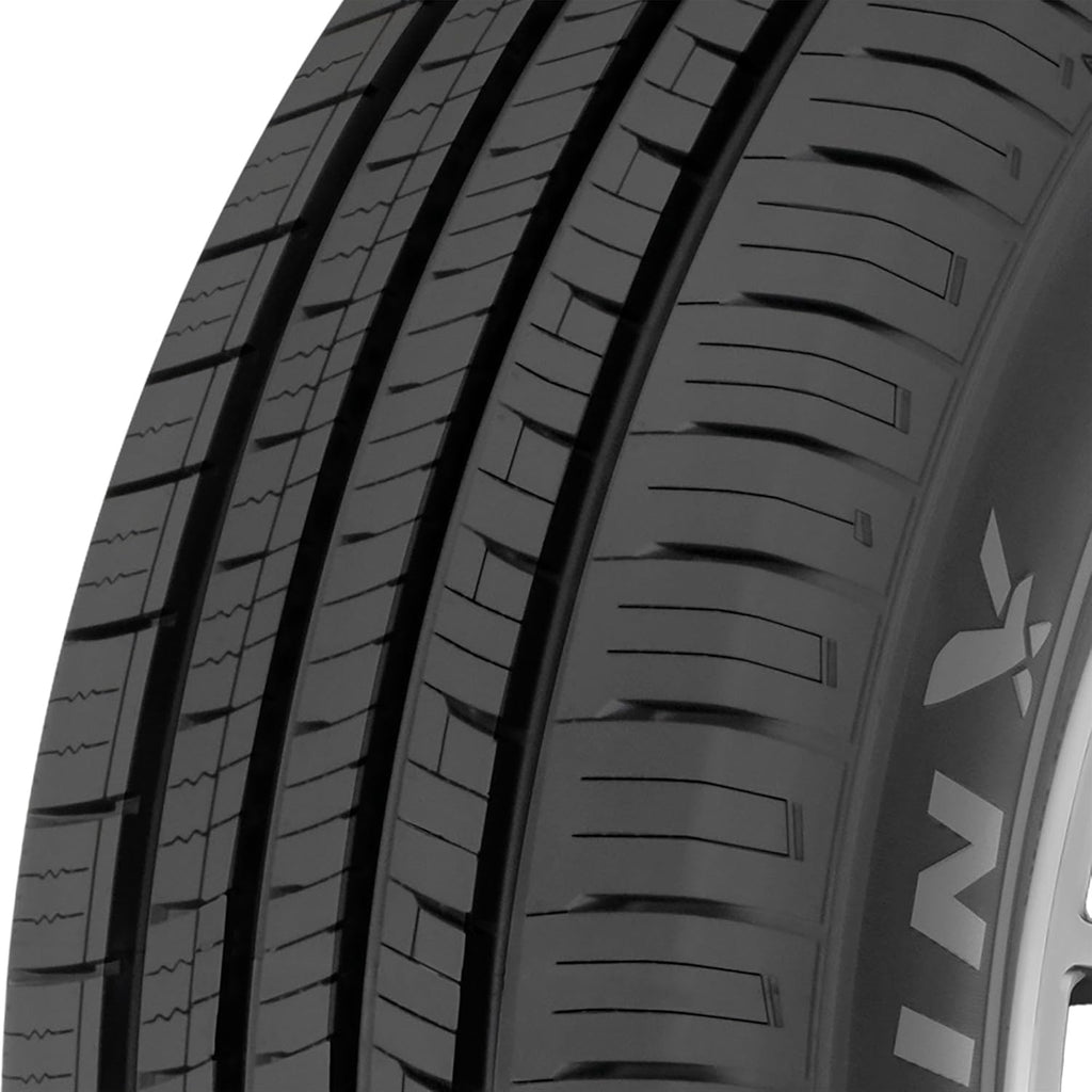 Prinx HiCITY HH2 All Season 215/55R17 94V Tire A84340