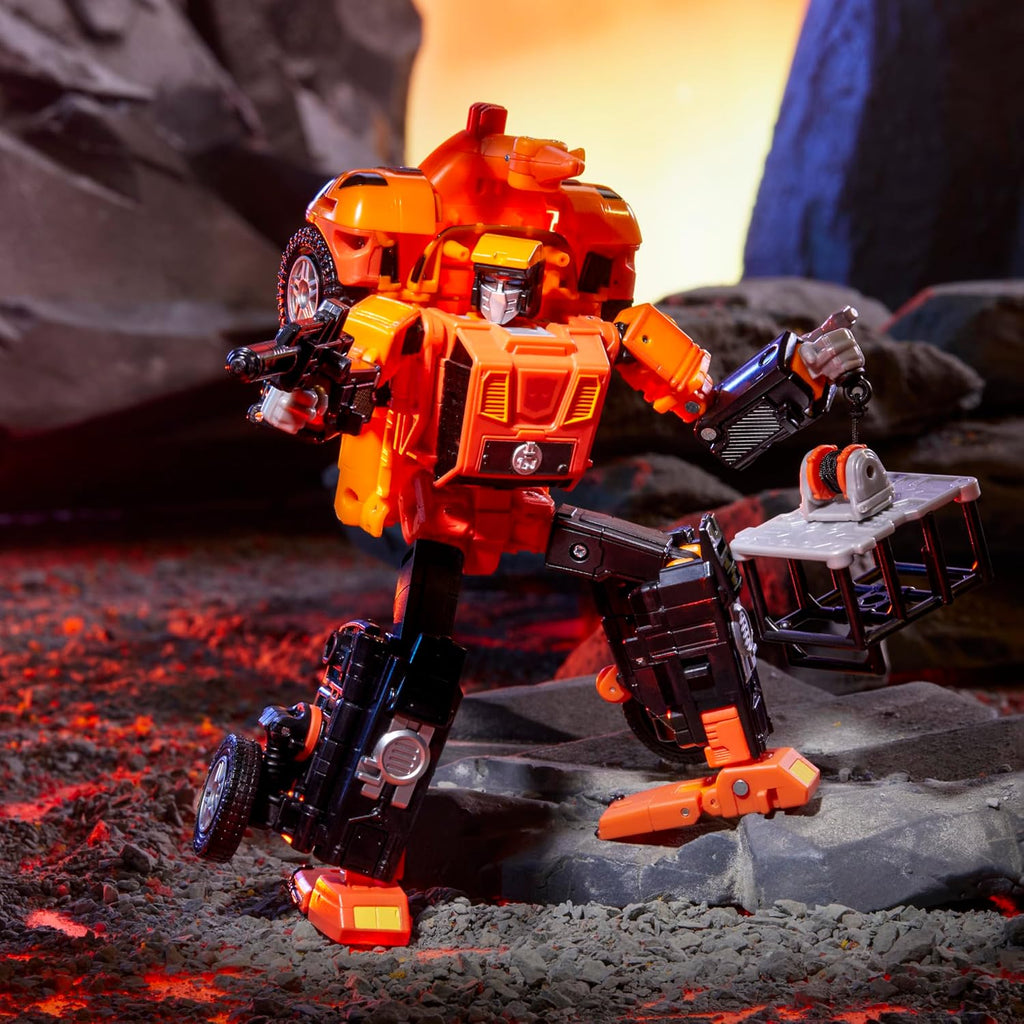 Transformers Legacy United Leader Class G1 Triple Changer Sandstorm 7.5-inch Action Figure C6141